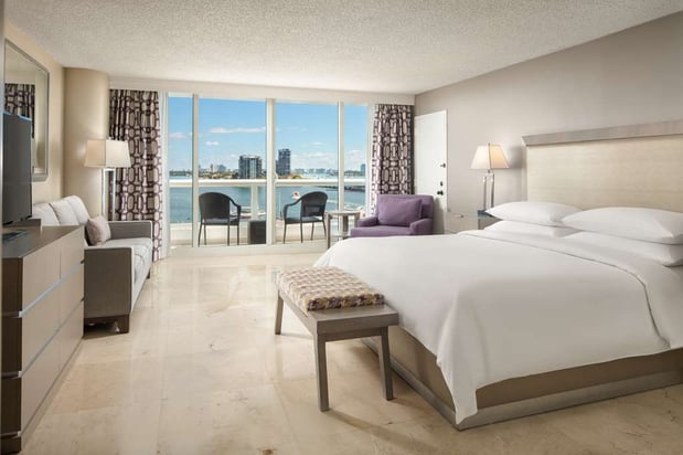 Images DoubleTree by Hilton Grand Hotel Biscayne Bay