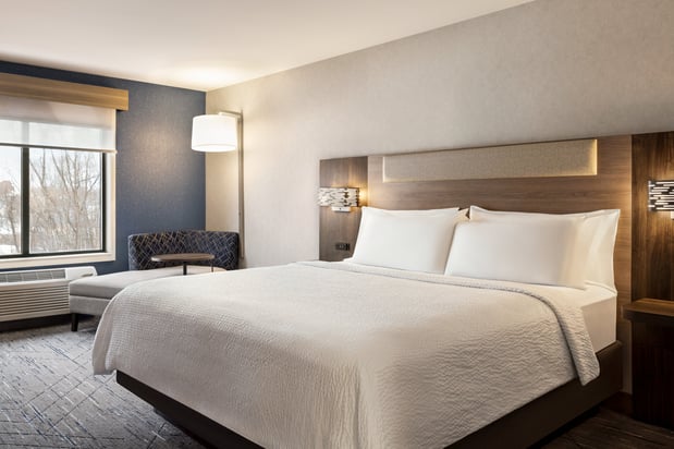 Images Holiday Inn Express Syracuse Airport by IHG
