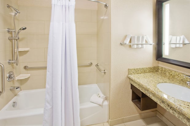 Images Crowne Plaza Anchorage-Midtown by IHG