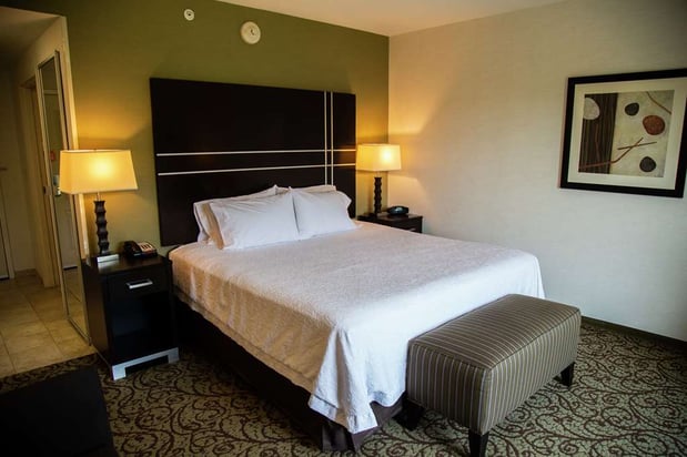 Images Hampton Inn & Suites Sharon