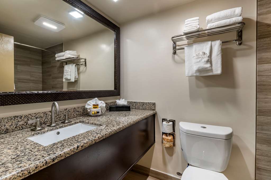 King Mini Suite Bathroom Best Western Plus South Bay Hotel Lawndale (310)973-0998