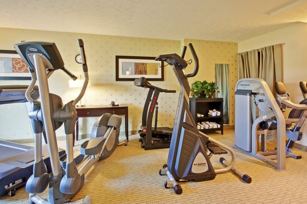 Images Holiday Inn Bloomington-University Area by IHG