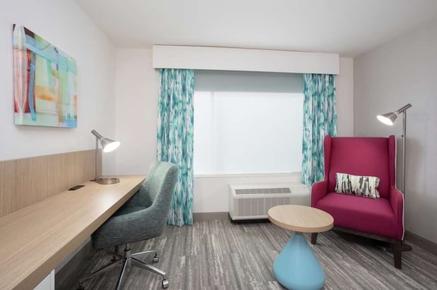 Images Hilton Garden Inn Omaha Aksarben Village