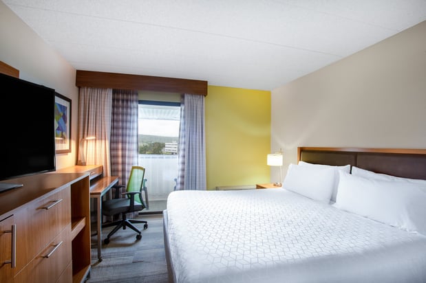 Images Holiday Inn Express & Suites Philadelphia - King of Prussia by IHG
