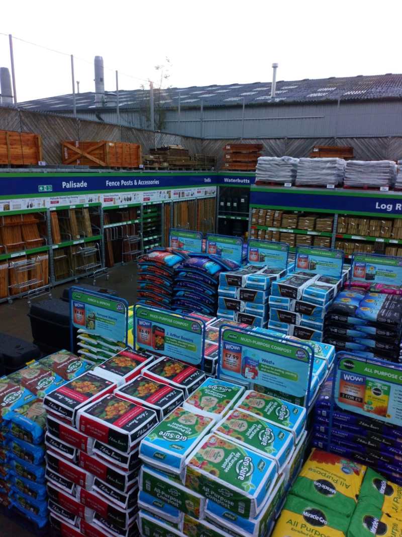 B&M's brand new store in Market Drayton boasts an extensive Garden Centre range; everything from fencing and aggregate, to planters and sheds.