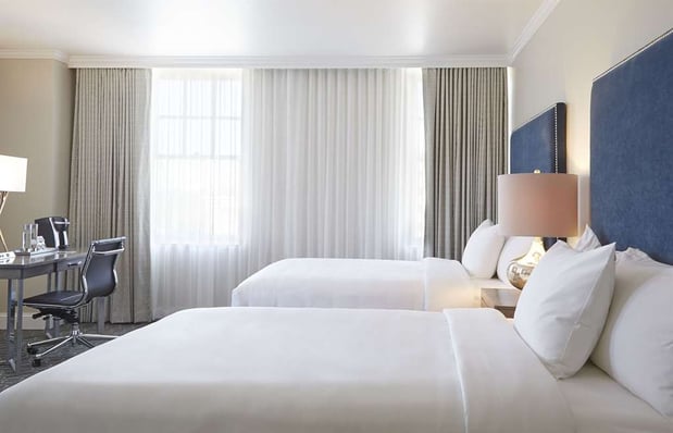 Images Redmont Hotel Birmingham, Curio Collection by Hilton