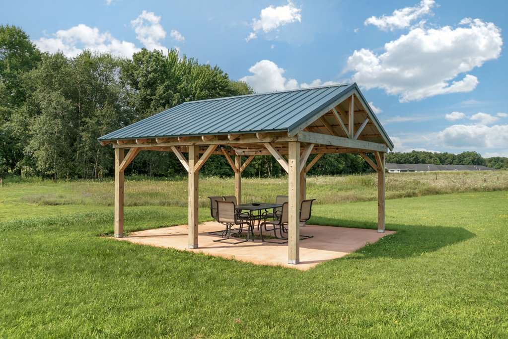 Outdoor Picnic Table