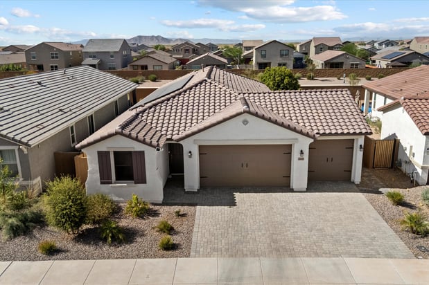 Images Realty ONE Group: Melissa Gasper