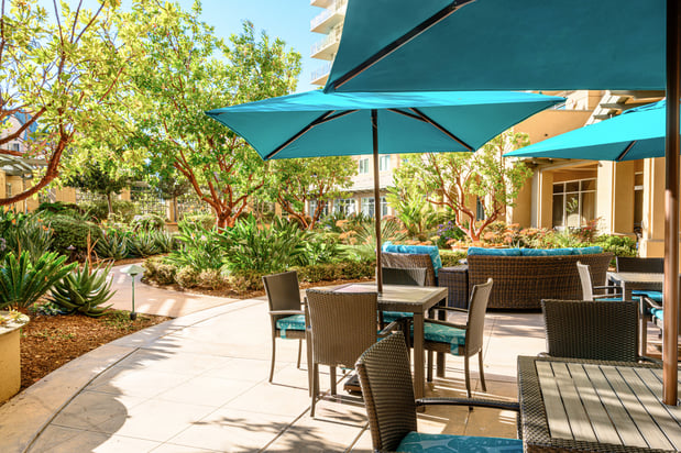 Images Vi at La Jolla Village