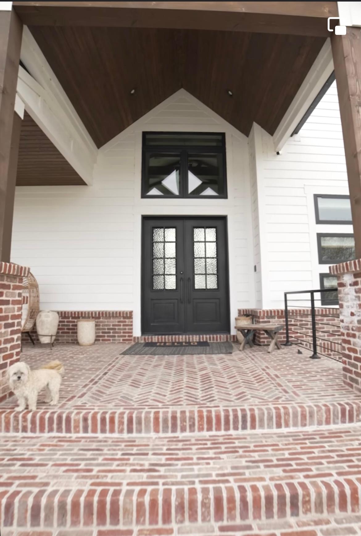 Brick installation on a new home