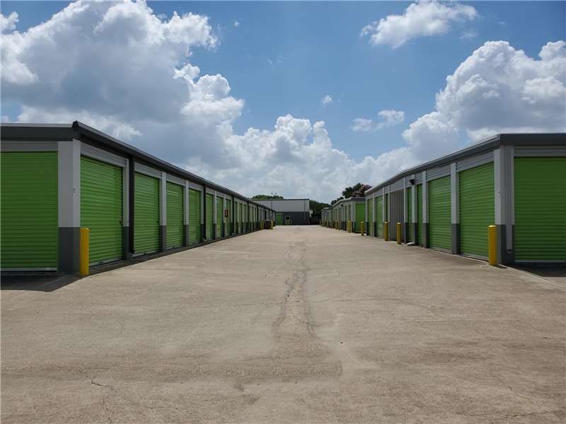 Exterior Units - Extra Space Storage at 2811 Bay Area Blvd, Houston, TX 77058