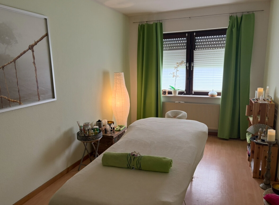 Bilder Gesundheitstempel Lind - Reiki-Therapie, Wellnessmassagen, Tier-Reiki/TK, Fernb.