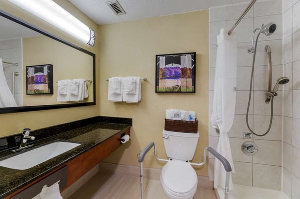 Images Best Western Plus Wooster Hotel & Conference Center