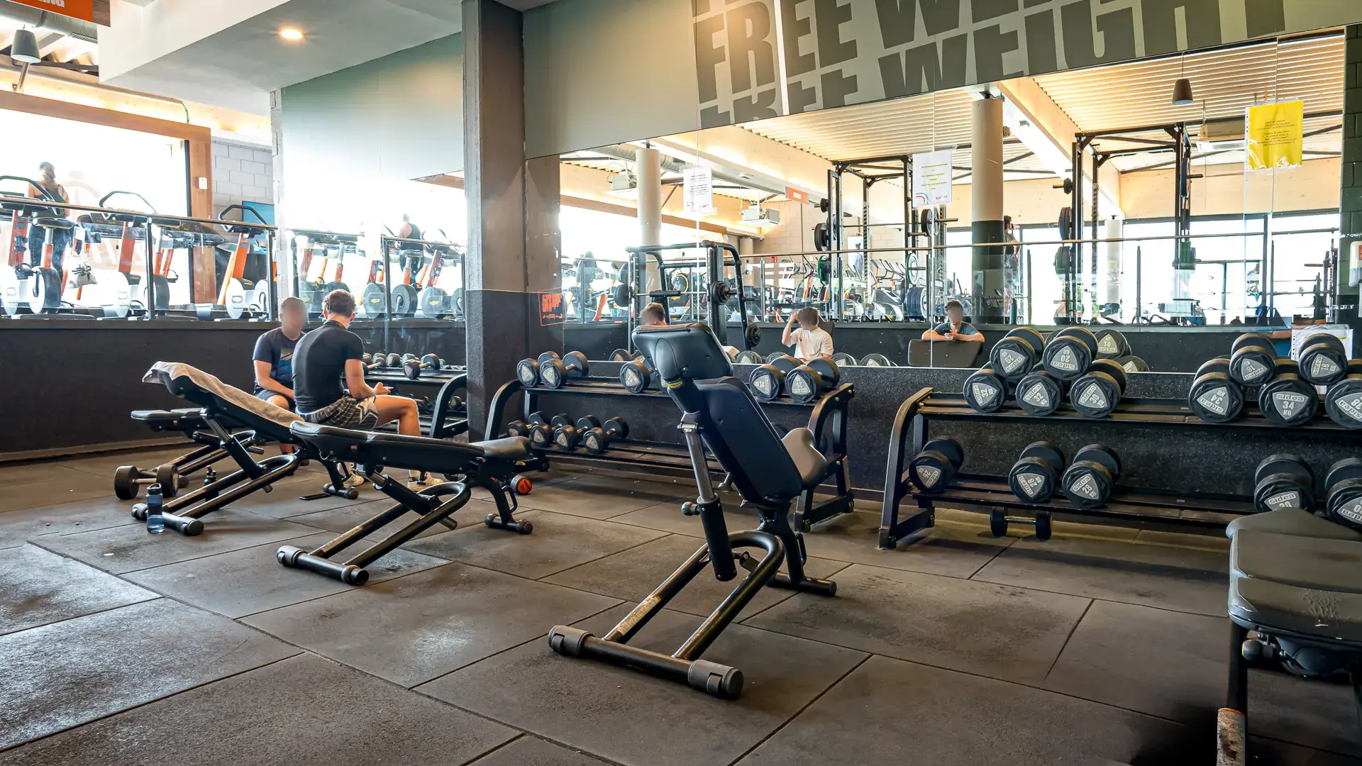 Images Basic-Fit 24/7