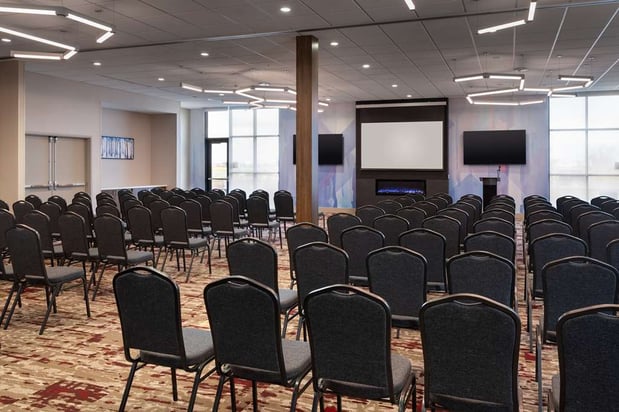 Images Hilton Garden Inn Visalia