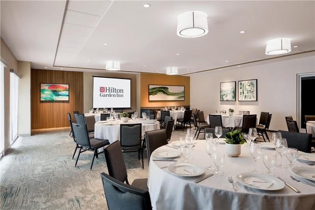 Images Hilton Garden Inn LAX Los Angeles Airport