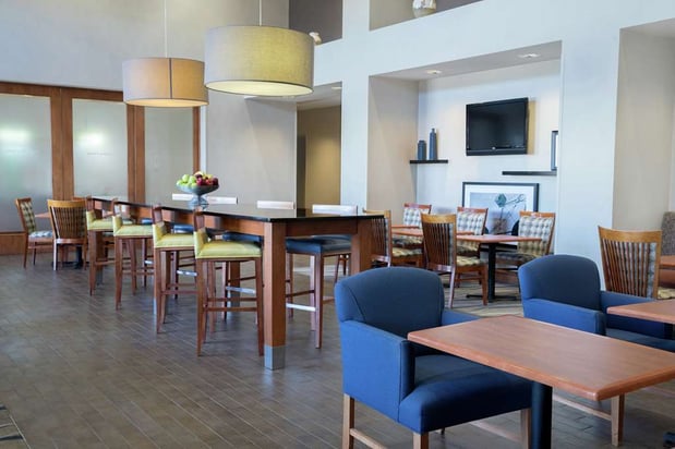 Images Hampton Inn & Suites Chicago Deer Park