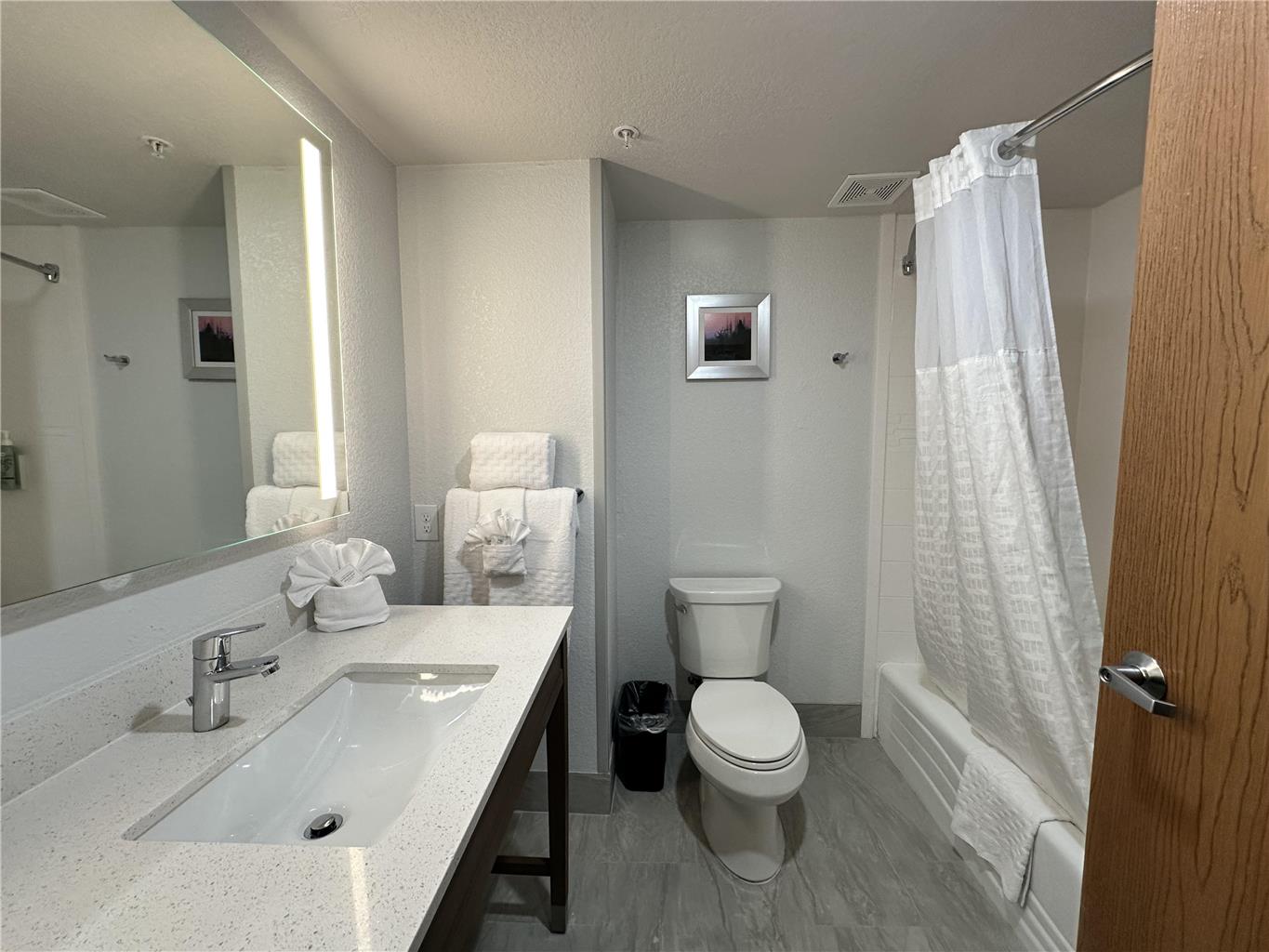 Guest Room Bath