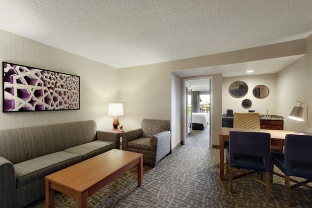 Images Embassy Suites by Hilton Santa Ana Orange County Airport