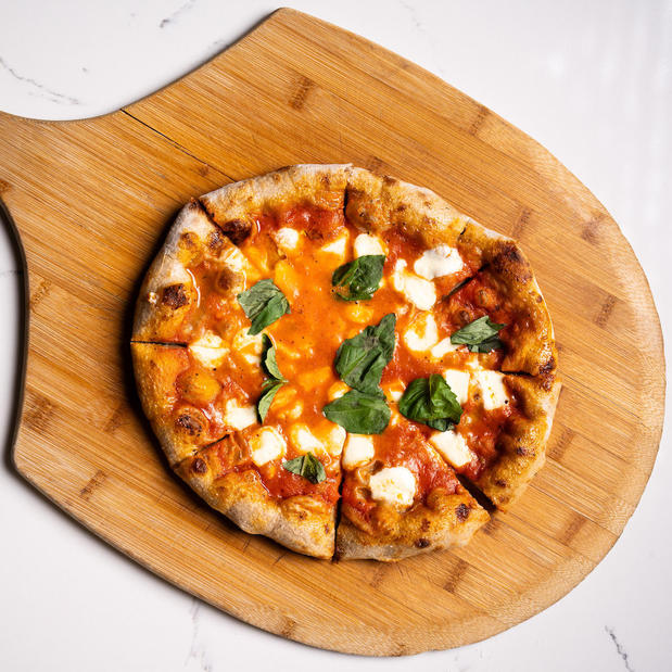 Images Mama Devechios Pizzeria