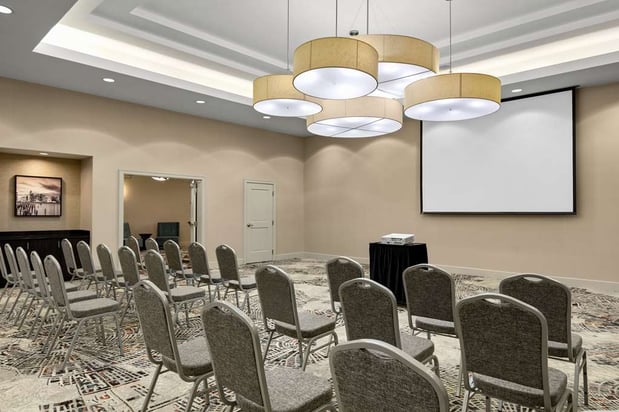 Images Embassy Suites by Hilton Newark Airport