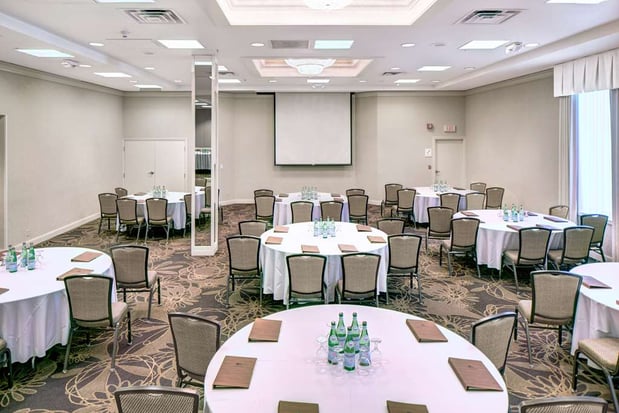 Images DoubleTree by Hilton Hotel Milwaukee Downtown
