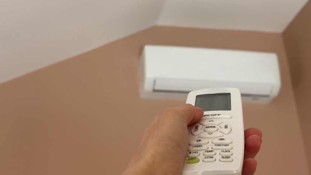 Sometimes the issue is not obvious until the system stops altogether. Hidden faults can build over time and lead to sudden failure. Kellerman Heating & Cooling Co handles heating and cooling repairs in Amelia, Ohio to restore operation when it matters most. If your system quits, contact us today.
