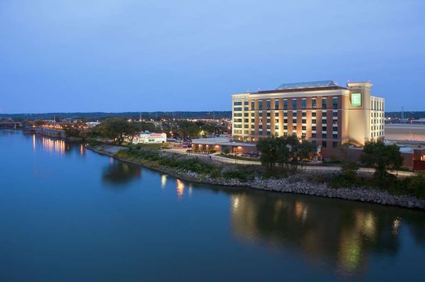 Images Embassy Suites by Hilton East Peoria Riverfront Hotel & Conference Center