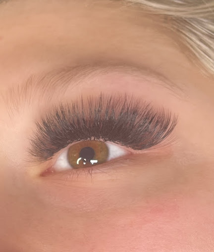 Image 2 | Eyelash Extensions by Melanie Clark