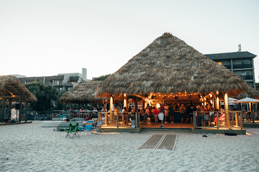 Tiki Hut Image