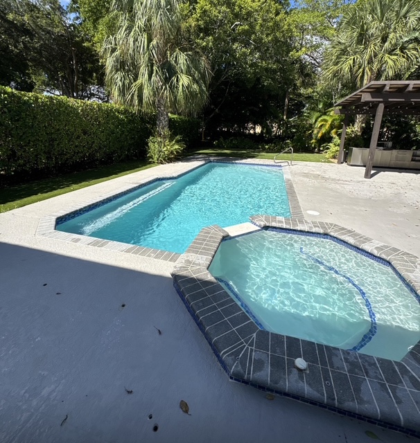 Images Pools R Us Florida LLC