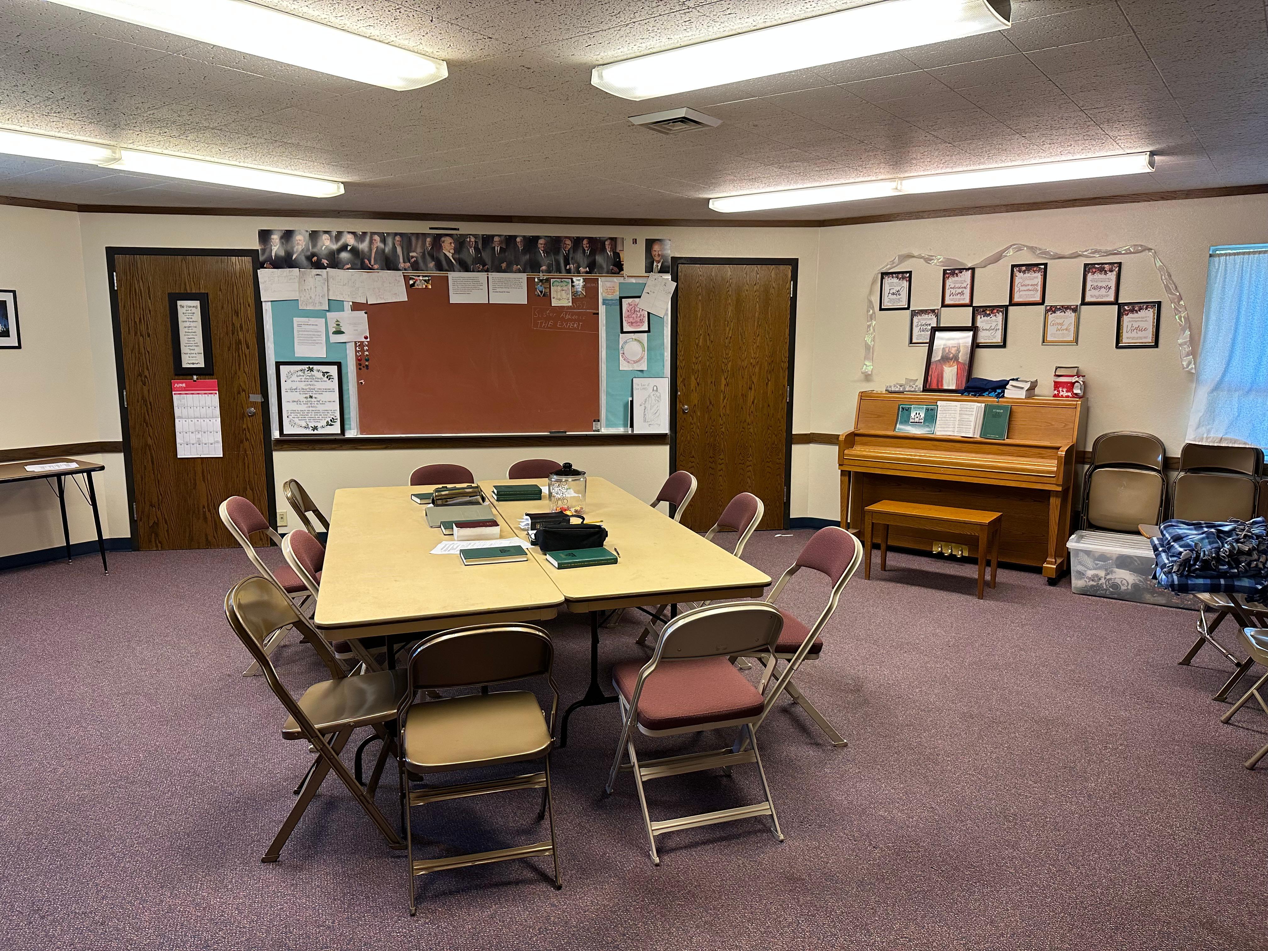 Seminary Room where Youth Study Scriptures The Church of Jesus Christ of Latter-day Saints White Salmon (509)543-0458
