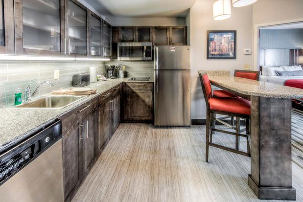 Images Staybridge Suites Columbus OSU-Medical Center by IHG