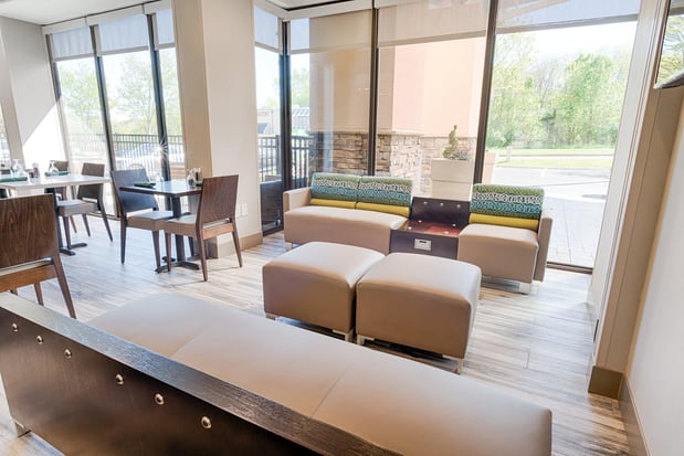 Images Holiday Inn Knoxville N - Merchant Drive by IHG