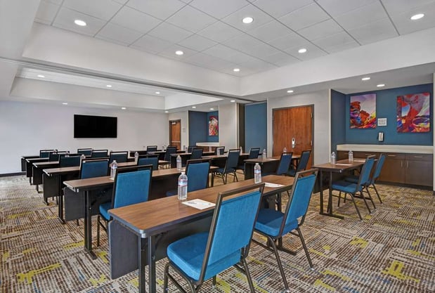 Images Hampton Inn Las Vegas Strip South