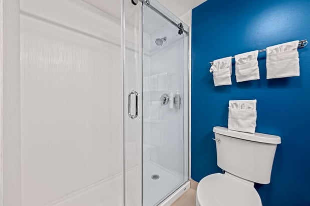 Images Spark by Hilton Tuscaloosa University