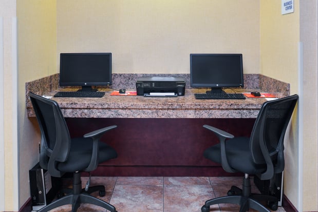 Images Holiday Inn Express & Suites Portland-Jantzen Beach by IHG