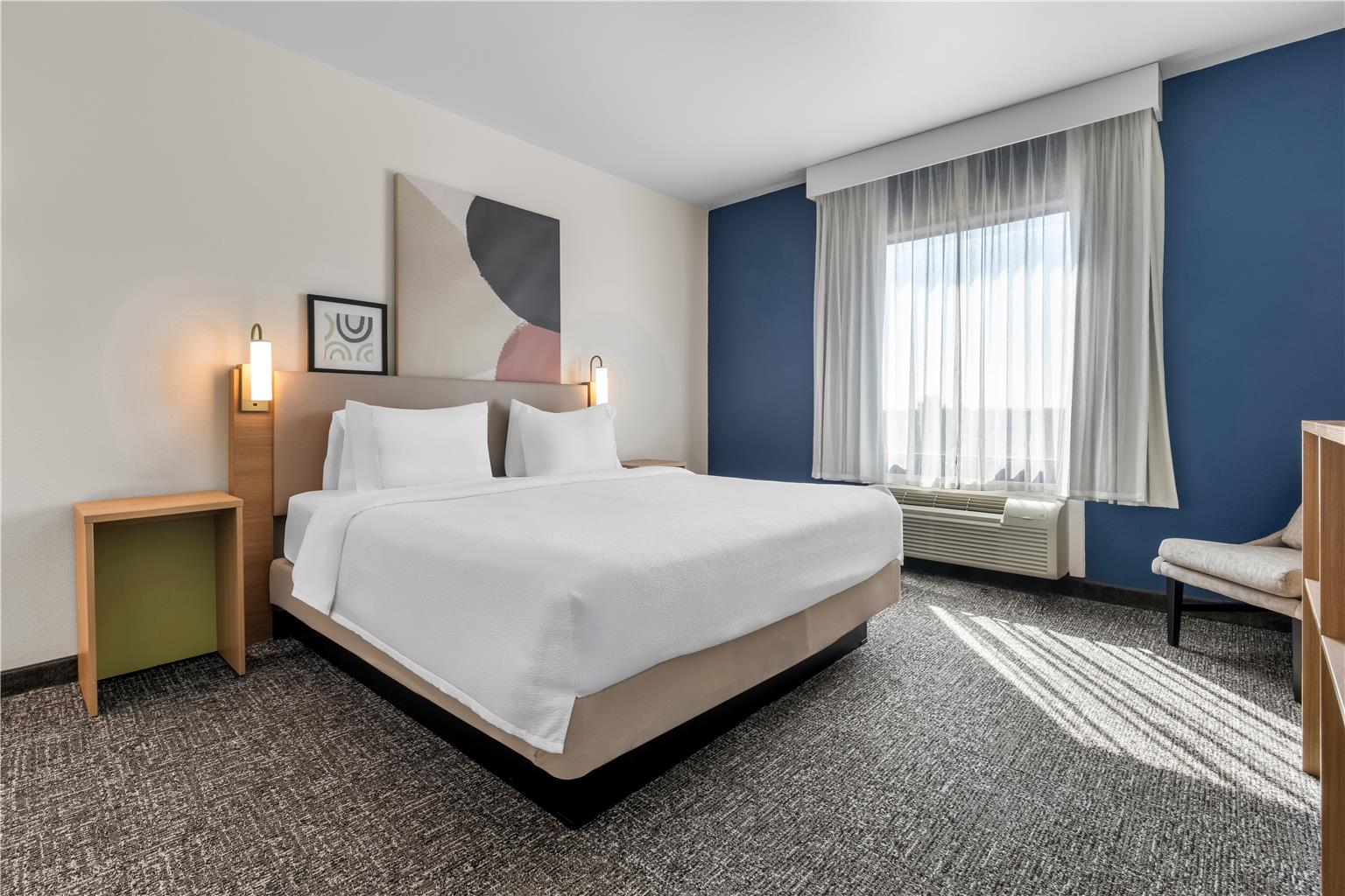Guest room