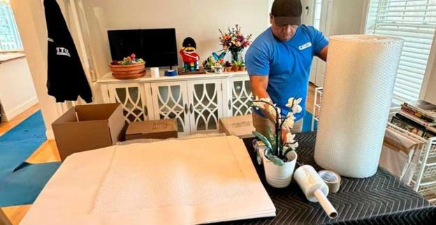 Images Capitol Moving Company - Manchester