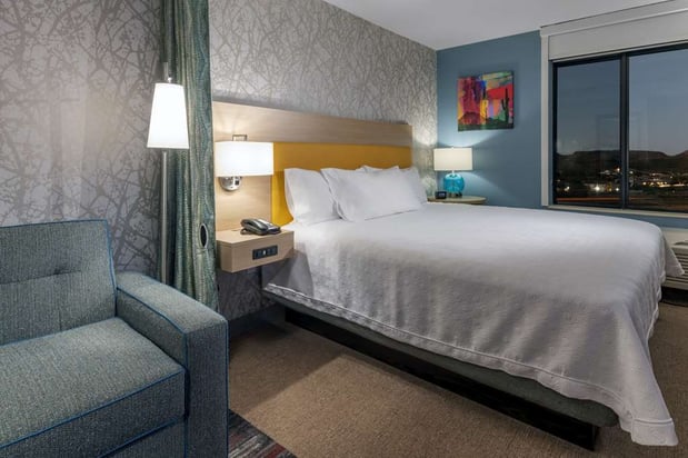 Images Home2 Suites by Hilton Kingman