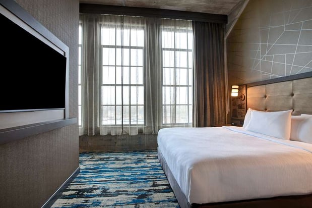 Images Embassy Suites by Hilton Rockford Riverfront