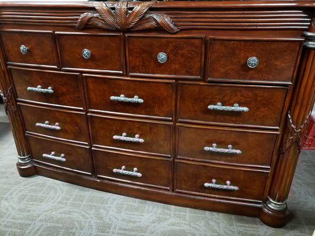 Images J and B Furniture Consignments