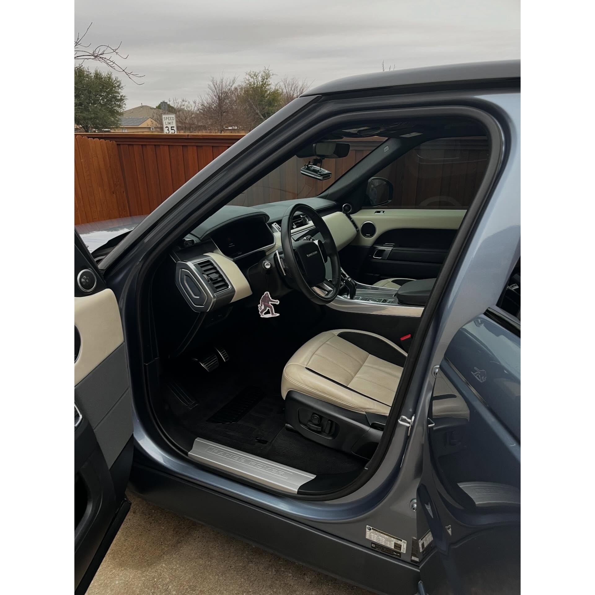 Luxury SUV interior detailed by Prizm Detailing in Dallas, Texas. Interior detailing service refreshed seats, dashboard, panels, flooring, and high-contact surfaces to restore a clean, premium appearance inside the vehicle.