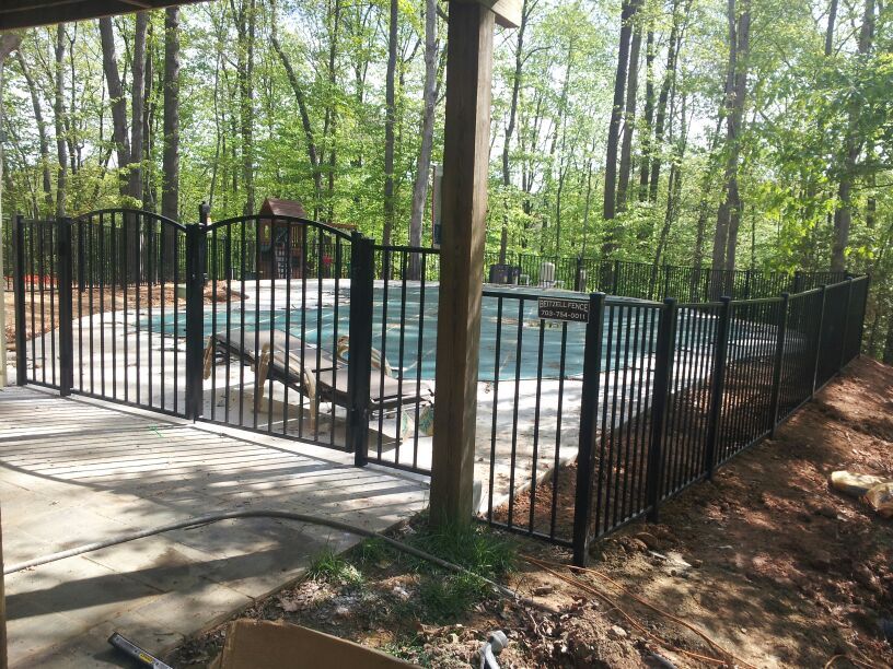Beitzell Fence - Aluminum Fence and Gate Beitzell Fence Co. Gainesville (703)691-5891
