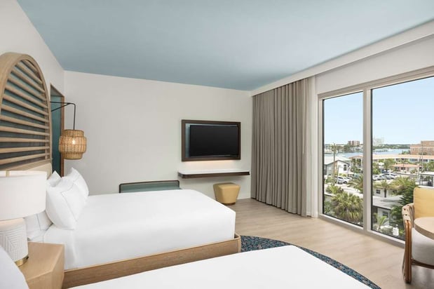 Images The Hiatus Clearwater Beach, Curio Collection by Hilton