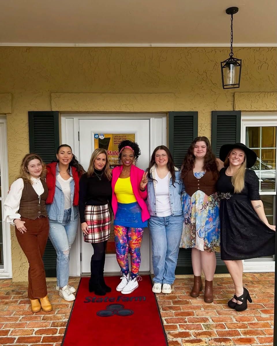 It&rsquo;s National Pretend to be a Time Traveler Day!!