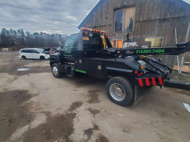 Images Colosse Towing & Recovery