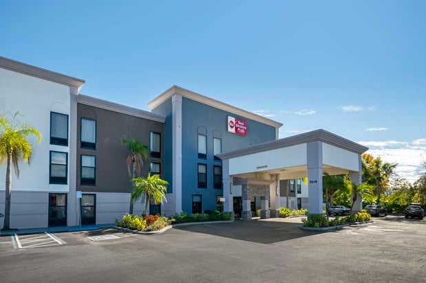 Images Best Western Plus Universal Inn
