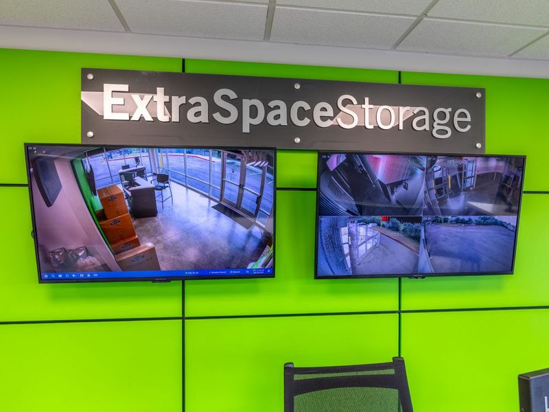 Images Extra Space Storage
