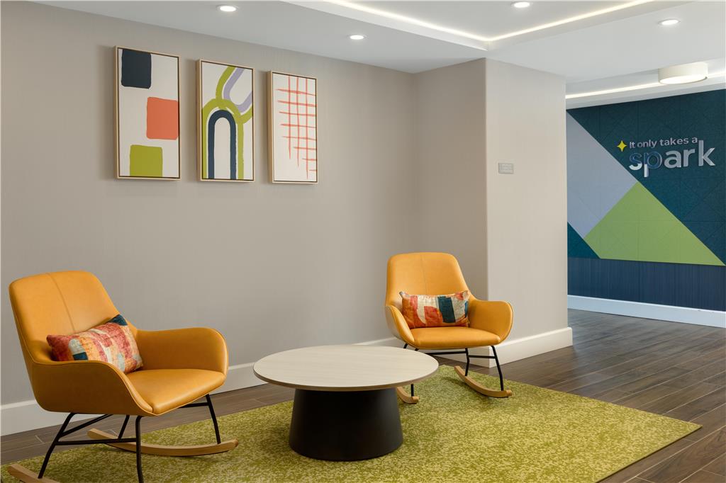 Images Spark by Hilton Woodstock